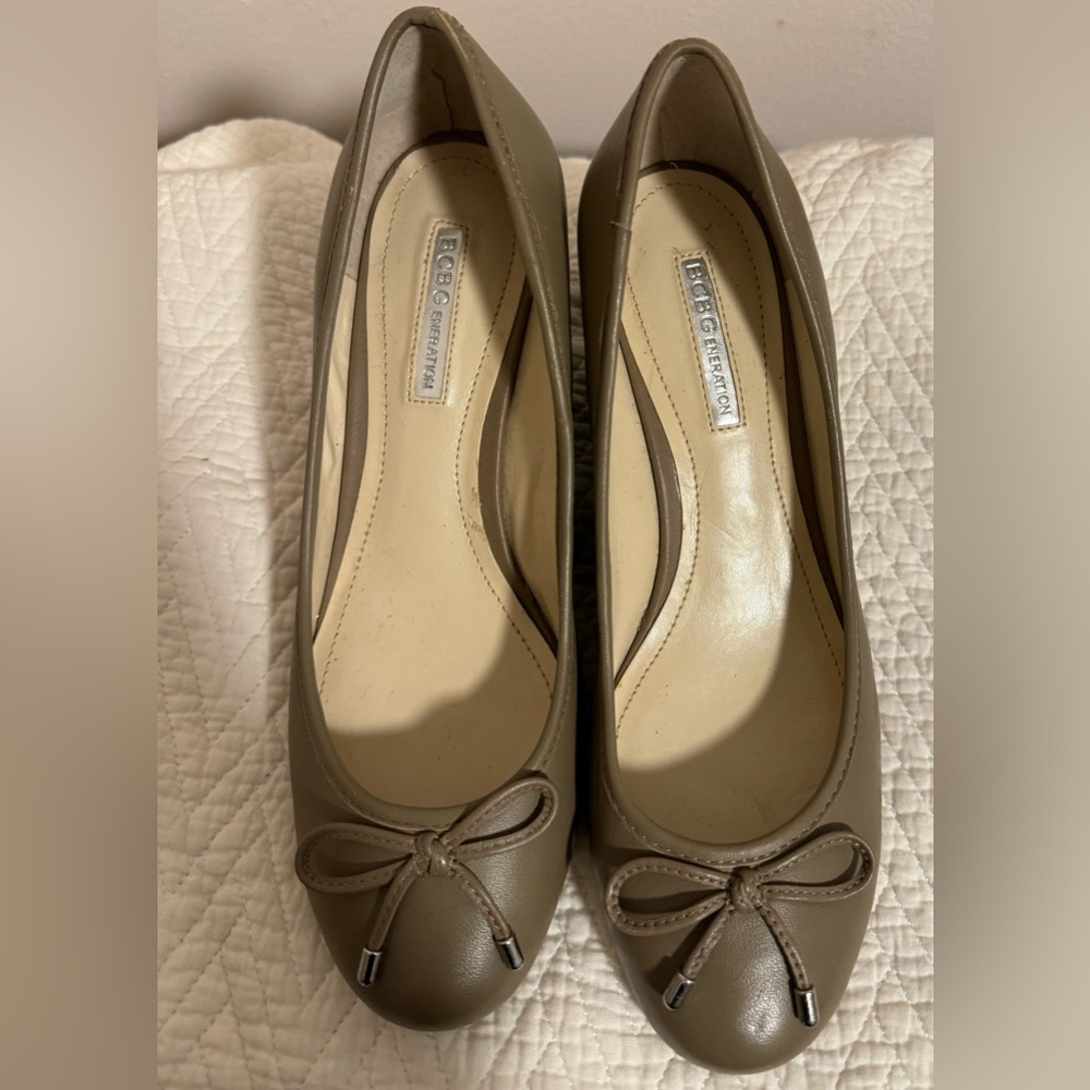 Tan BCBG Wedges
